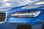 Volvo V60 T8 R-Design 2019 года (UK)